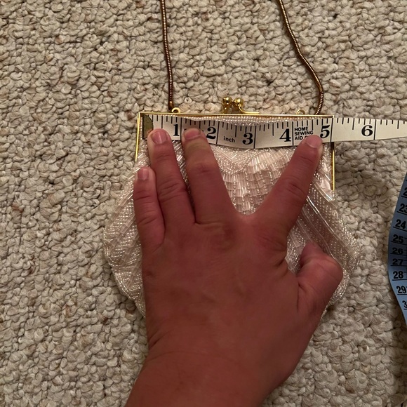 Valerie Steven’s she’ll evening bag - Picture 9 of 15